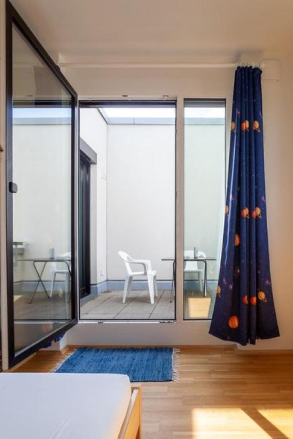 Beautiful Room With Balcony Direction To Messe Hannover Exterior photo